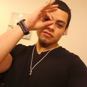 Meet your Posher, Julien herrera